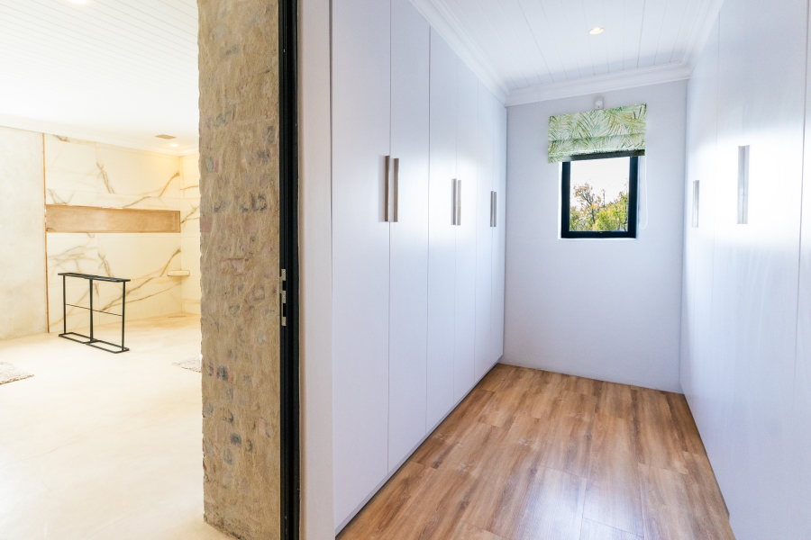 5 Bedroom Property for Sale in Van Riebeeckstrand Western Cape